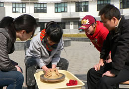 陶色倾城——记清华大学第八届陶艺文化节