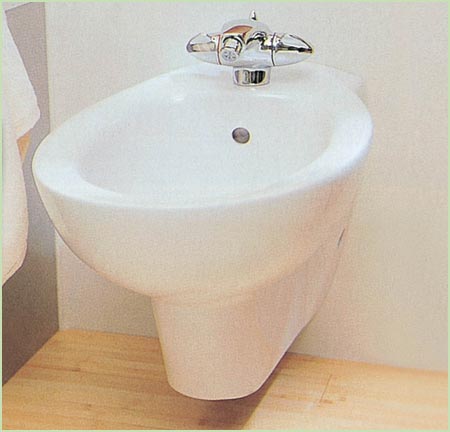 草绿:彰显自然浴室空间