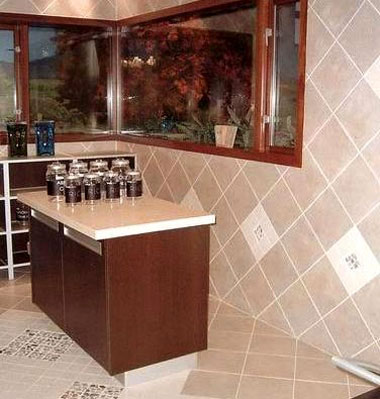 用瓷砖打破清一色厨房空间