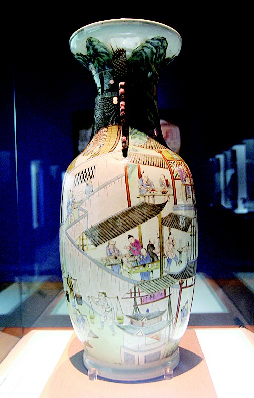 山西国宝（二十八）：粉彩窑工制瓷图瓶