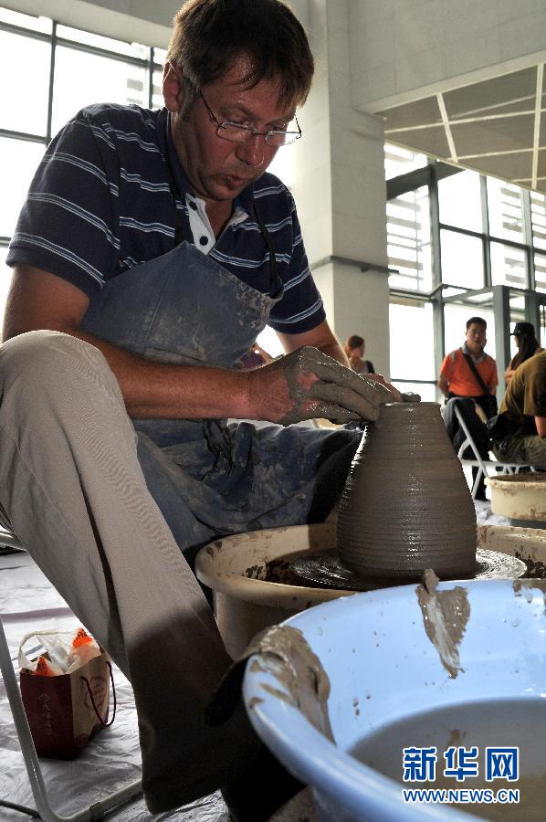 点击图片进入下一页 点击图片进入下一页