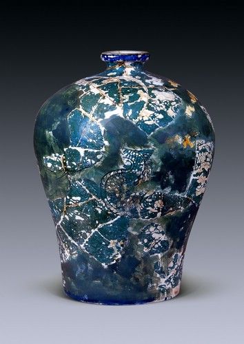 宣德瓜皮绿釉刻龙纹梅瓶 景德镇御厂出土品.jpg