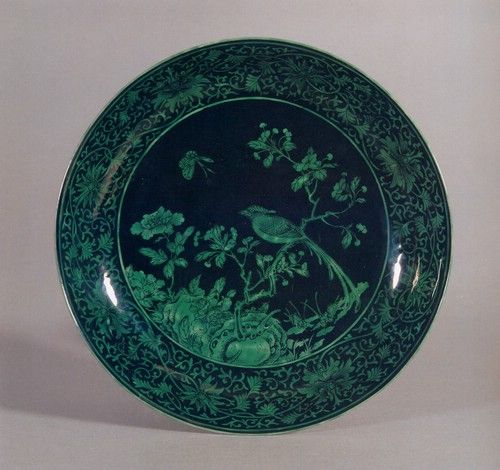 雍正黑彩绿釉花鸟纹盘 The Baur Collection(鲍尔收藏).jpg