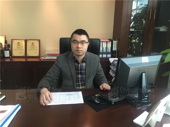 新南悦陶瓷广东营销中心品牌总经理杨文奔
