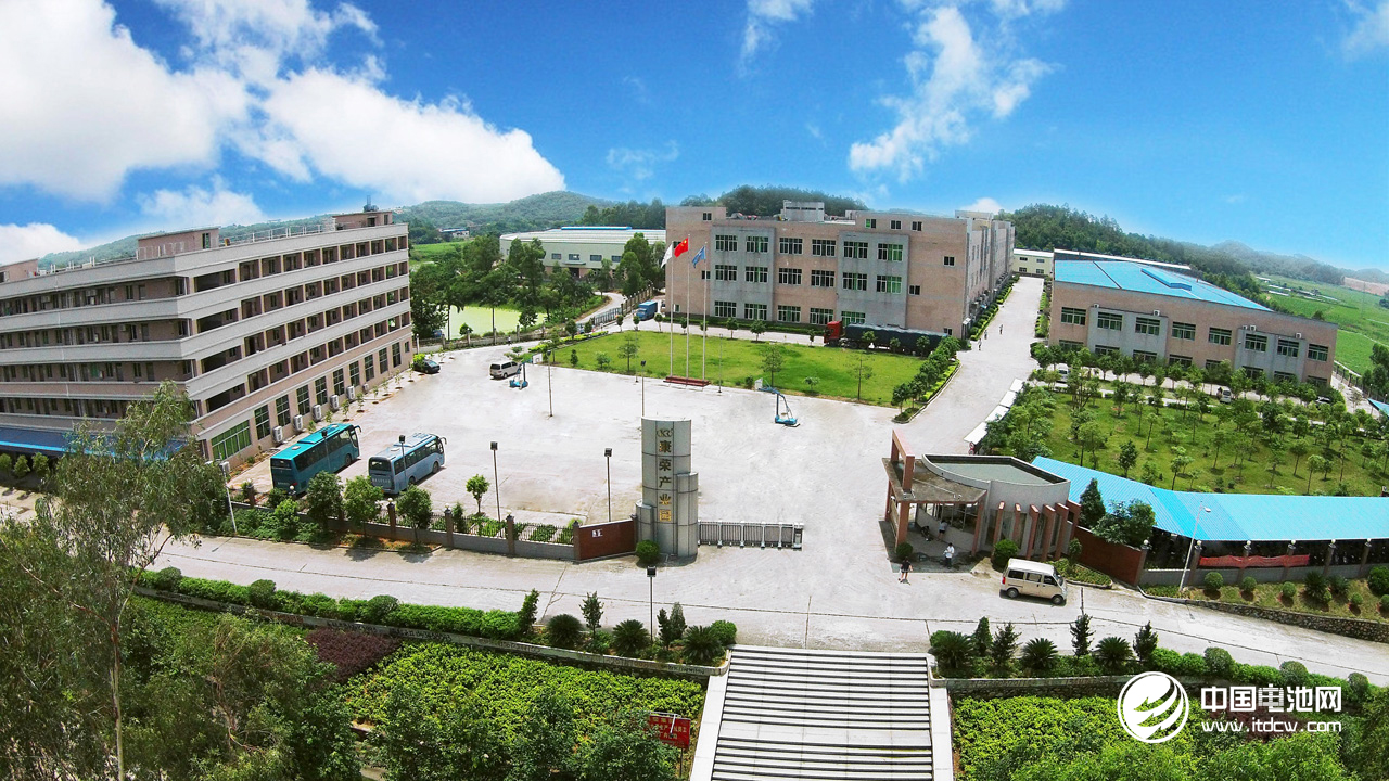 ��ɽ����ȷ�ϳ�ϯ��4��﮵�&ldquo;����˹&rdquo;��̳