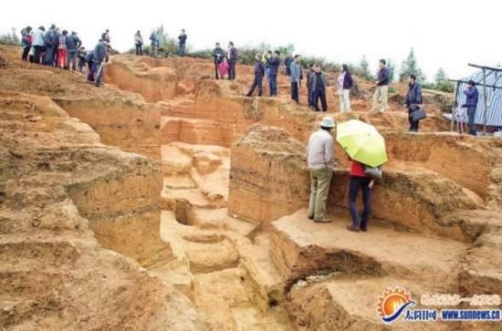 点击图片翻到下一页>> 泉州发现九座古瓷窑 将福建陶瓷烧制史前推千年