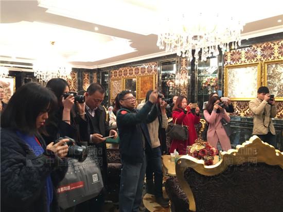 ����ý�����Ѿ۽������մ�չ��