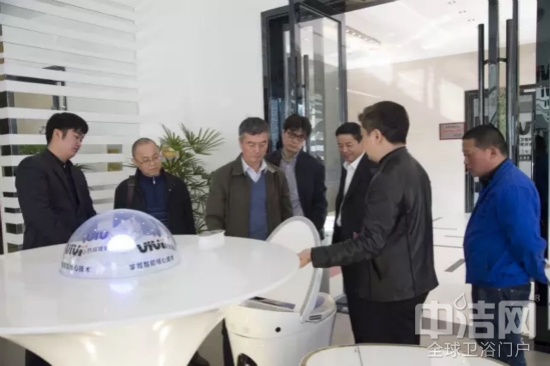 卫生陶瓷协会副会长缪斌领导一行莅临VIVI维卫视察指导 卫生陶瓷协会副会长缪斌领导一行莅临VIVI维卫视察指导