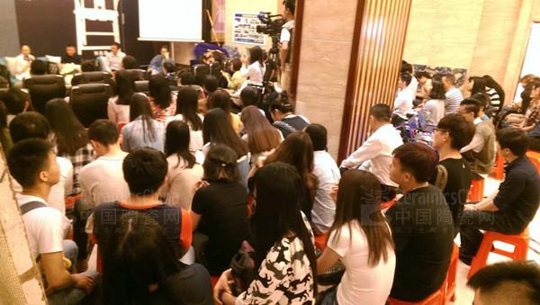 聚焦百名设计师与多家主流媒体的论坛现场