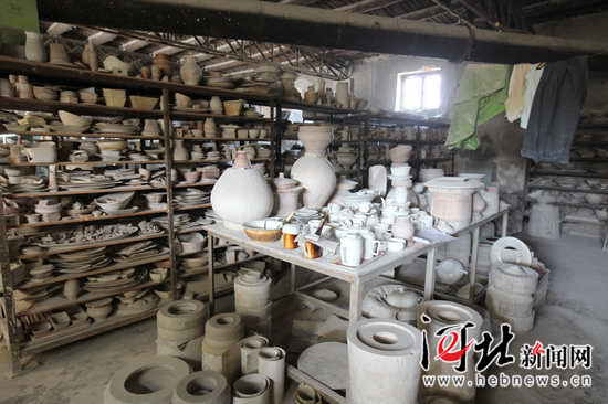 【唐山工匠】制胎工:陶瓷工艺中的“独行侠”(图) 【唐山工匠】制胎工:陶瓷工艺中的“独行侠”(图)