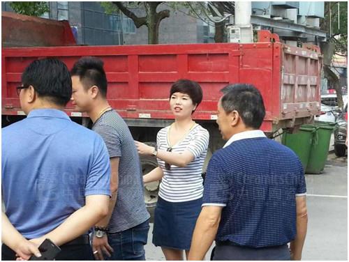 阮总阻值员工为灾区捐赠物资