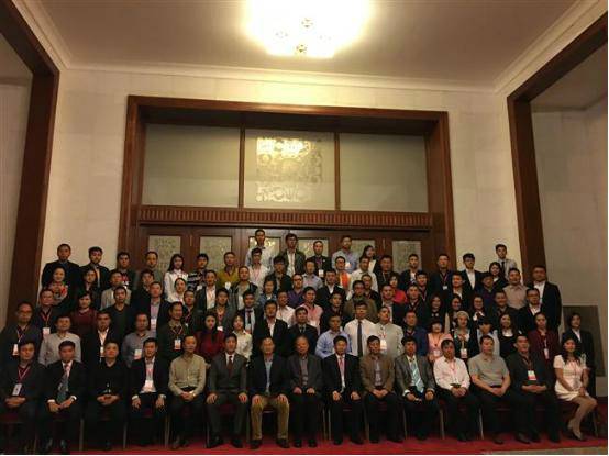 喜大普奔! | 能强陶瓷再获2016年度“陶瓷十大品牌”荣誉