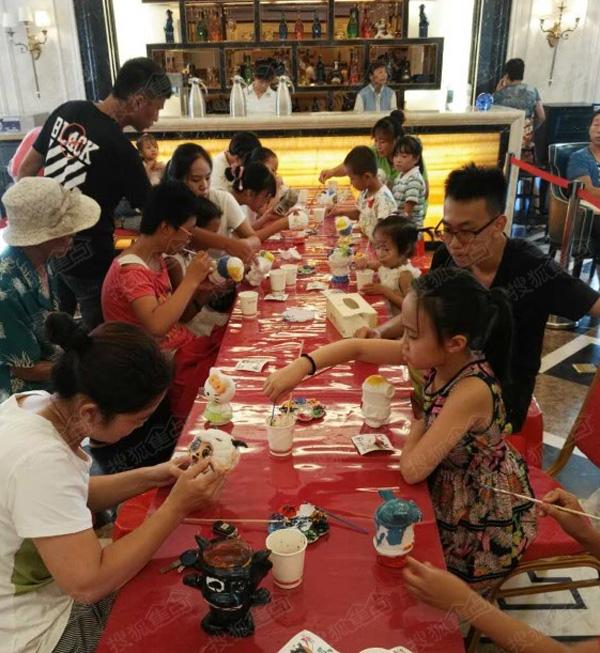 天正·四季花城 陶瓷娃娃手绘 绚丽夏末 天正·四季花城 陶瓷娃娃手绘 绚丽夏末