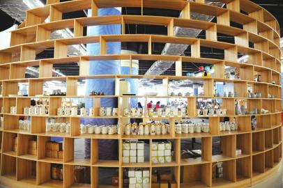 ����մɵ���������������մ�