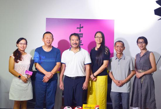 ��������ɷ����Ա��Ӱ