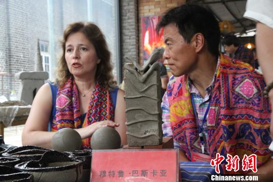 �����������������³&middot;��˹���ǽ��ܼ��ߵĲɷá������� ��