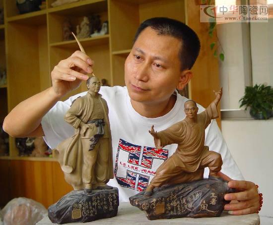 妙手匠心塑百态公仔 记石湾陶艺大师黄志伟_中